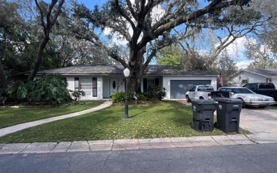 Photo of Catalina C.'s yard after getting lawn care in Brandon, FL