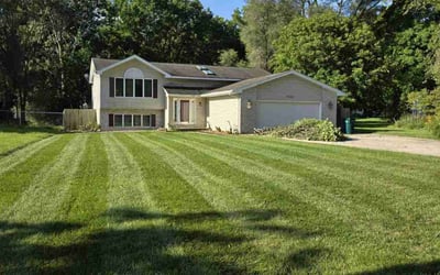Photo of Raul R.'s yard after getting lawn care in Lansing, MI