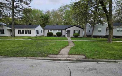 Photo of Benjamin G.'s yard after getting lawn care in Hazel Crest, IL
