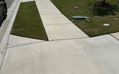 Photo of Cameron W.'s yard after getting lawn care in Mims, FL