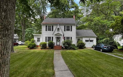 Photo of Gwen P.'s yard after getting lawn care in Arlington, VA