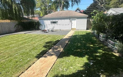 Photo of Marie R.'s yard after getting lawn care in Forest Park, IL