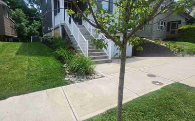 Photo of Lynda I.'s yard after getting lawn care in New Richmond, OH