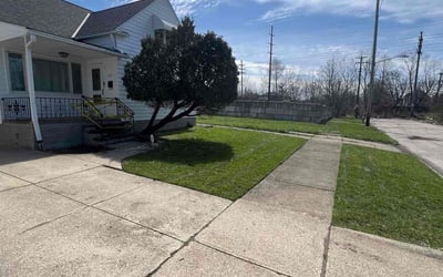 Photo of Donna D.'s yard after getting lawn care in Avon Lake, OH