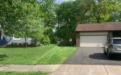 Photo of Linda M.'s yard after getting lawn care in Kirkland, WA