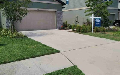 Photo of Lynn D.'s yard after getting lawn care in Ellenton, FL