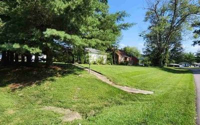 Photo of Teresa S.'s yard after getting lawn care in Henderson, KY