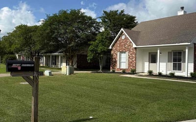 Photo of Barbara H.'s yard after getting tree care in Santa Ana, CA