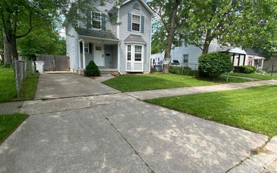 Photo of Leslie W.'s yard after getting lawn care in Hazel Park, MI