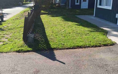Photo of Rosalyn W.'s yard after getting lawn care in Bainbridge Island, WA