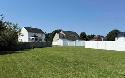 Photo of Erica H.'s yard after getting lawn care in Conway, SC