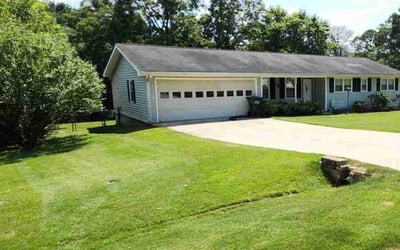 Photo of Delbert H.'s yard after getting lawn care in Adairsville, GA