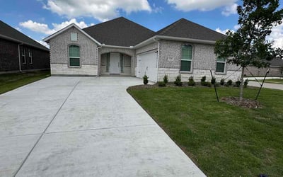 Photo of Alexis F.'s yard after getting lawn care in Stow, OH