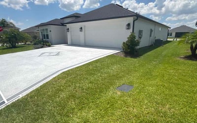 Photo of Jaron W.'s yard after getting lawn care in Riverside, CA