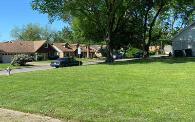 Photo of Helen K.'s yard after getting lawn care in Beverly, MA