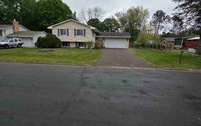 Photo of Fredia B.'s yard after getting lawn care in Raytown, MO