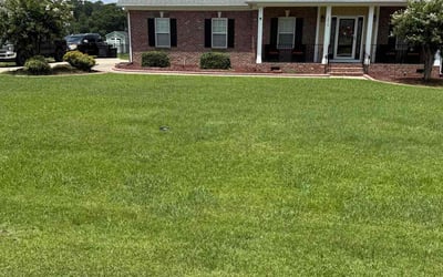 Photo of Laura S.'s yard after getting lawn care in Weatherford, TX