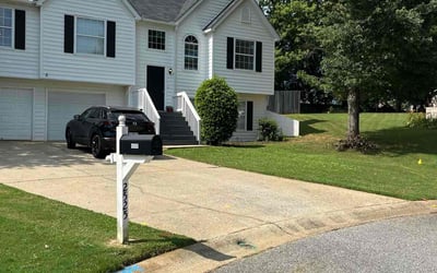 Photo of Alexis Q.'s yard after getting lawn care in Lynnwood, WA