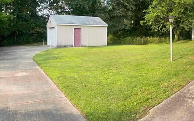 Photo of Lisa R.'s yard after getting lawn care in Menomonee Falls, WI