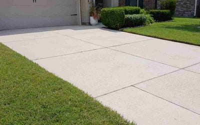 Photo of Lowden S.'s yard after getting lawn care in Slidell, LA