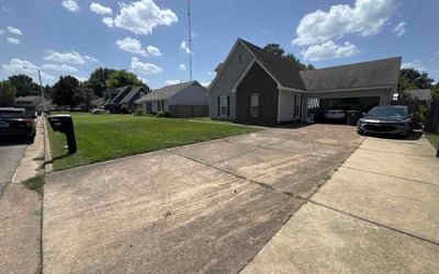 Photo of Emma Z.'s yard after getting lawn care in Gallatin, TN
