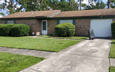 Photo of Brandi W.'s yard after getting lawn care in Jacksonville, FL