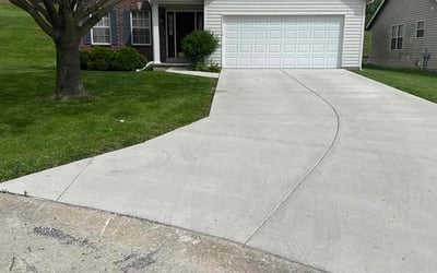 Photo of Sue W.'s yard after getting lawn care in Saint Ann, MO