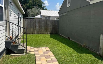 Photo of Daishana W.'s yard after getting lawn care in Gretna, LA