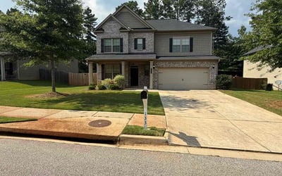 Photo of Rosalie W.'s yard after getting lawn care in Birmingham, AL
