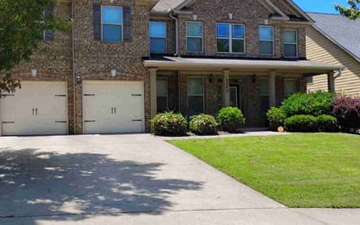Photo of Welton S.'s yard after getting lawn care in Lorton, VA