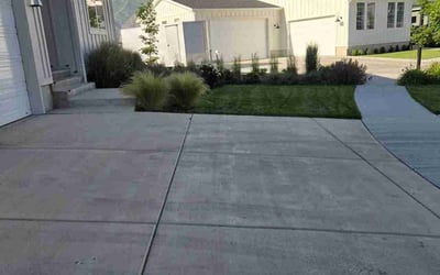 Photo of Jennifer B.'s yard after getting lawn care in Maineville, OH