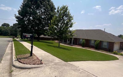 Photo of Justin A.'s yard after getting lawn care in Northport, AL