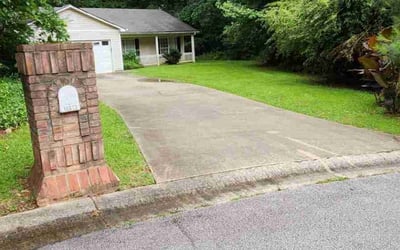 Photo of Hyunsuk J.'s yard after getting lawn care in Prattville, AL