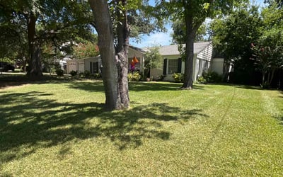 Photo of Kerryann L.'s yard after getting lawn care in Fort Worth, TX
