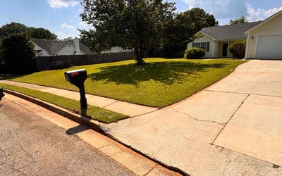 Photo of Arial B.'s yard after getting lawn care in Miami Gardens, FL