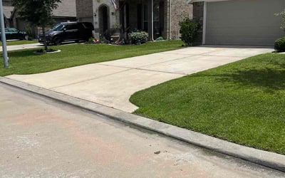 Photo of Jennifer T.'s yard after getting lawn care in Beverly, MA