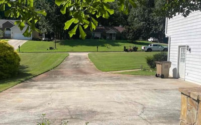 Photo of Erin G.'s yard after getting lawn care in Rincon, GA