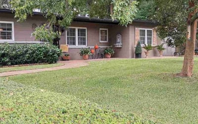 Photo of Adriana S.'s yard after getting lawn care in Jacksonville, FL