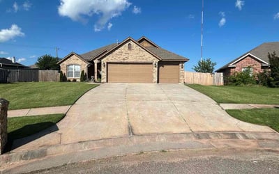 Photo of Matt T.'s yard after getting lawn care in Palmdale, CA
