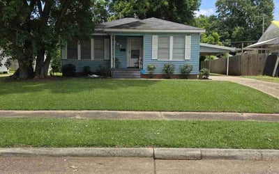 Photo of Daishaun M.'s yard after getting lawn care in Bloomfield, NJ