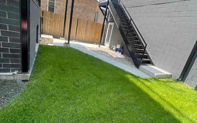 Photo of Joan R.'s yard after getting lawn care in Palos Hills, IL