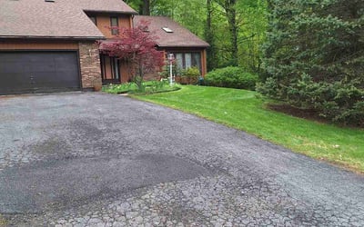 Photo of Lily D.'s yard after getting lawn care in Little Rock, AR