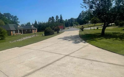 Photo of Joe Z.'s yard after getting lawn care in Tallahassee, FL