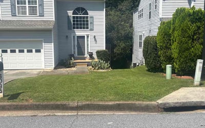 Photo of Ben B.'s yard after getting lawn care in Edmond, OK