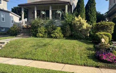 Photo of Kiyisha A.'s yard after getting lawn care in Bergenfield, NJ