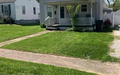 Photo of Ayriel L.'s yard after getting lawn care in Belleville, IL