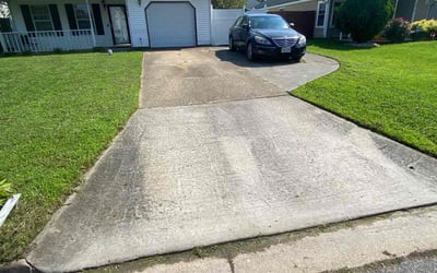 Photo of Tawni C.'s yard after getting lawn care in Aliquippa, PA