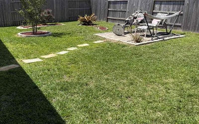 Photo of Julio V.'s yard after getting lawn care in Missouri City, TX