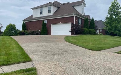 Photo of Linda S.'s yard after getting lawn care in Ashland, KY