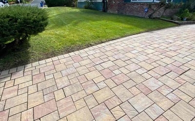 Photo of Ronda W.'s yard after getting lawn care in Brentwood, CA